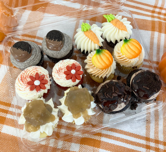 Thanksgiving Gourmet Mini cupcakes Call the store for pickups between November 17th-26th