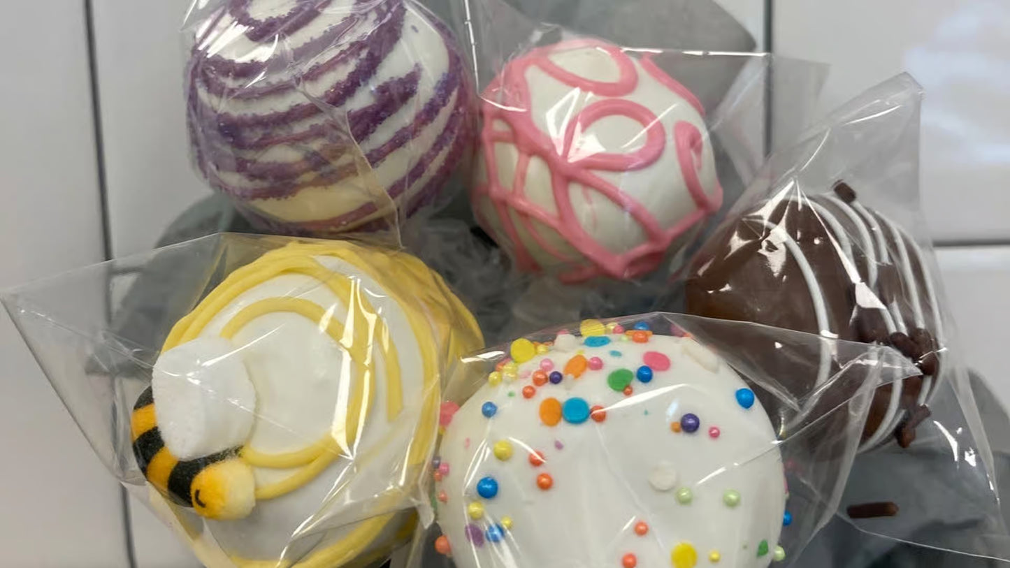 Yellow or Chocolate Cake Pops